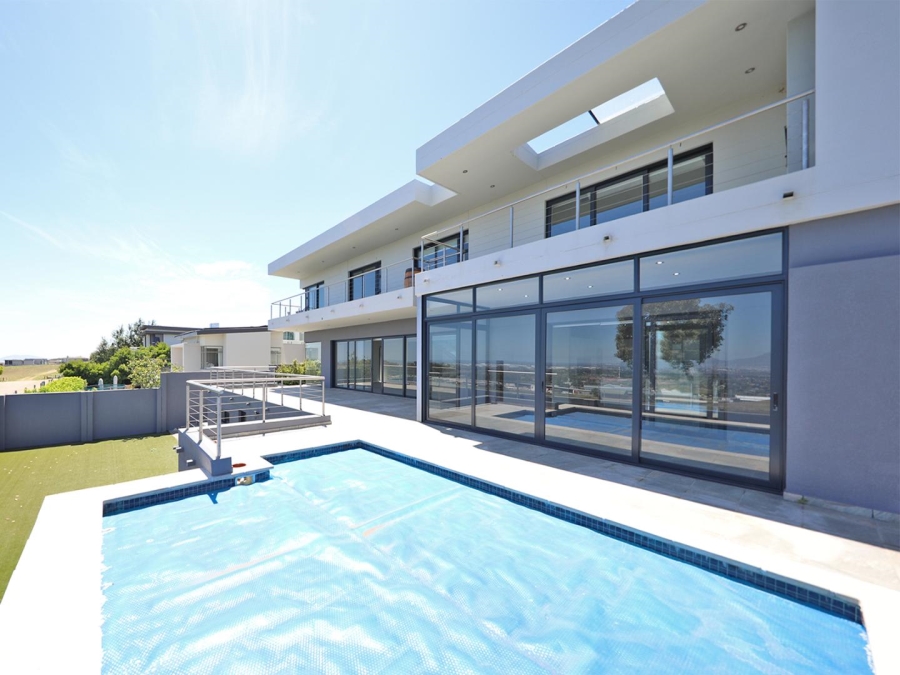 6 Bedroom Property for Sale in Baronetcy Estate Western Cape